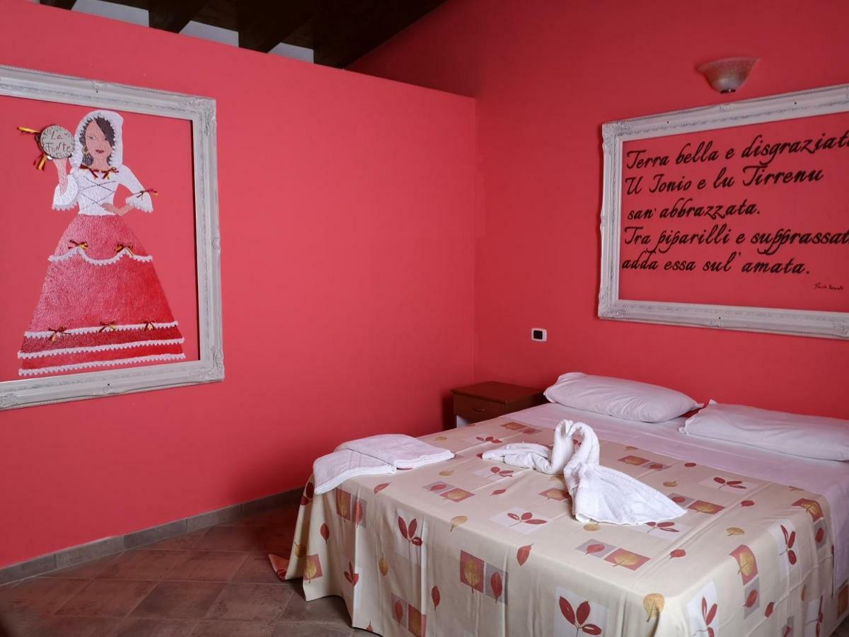 Azienda Agrituristica La Fonte Villa Bonifati Eksteriør billede